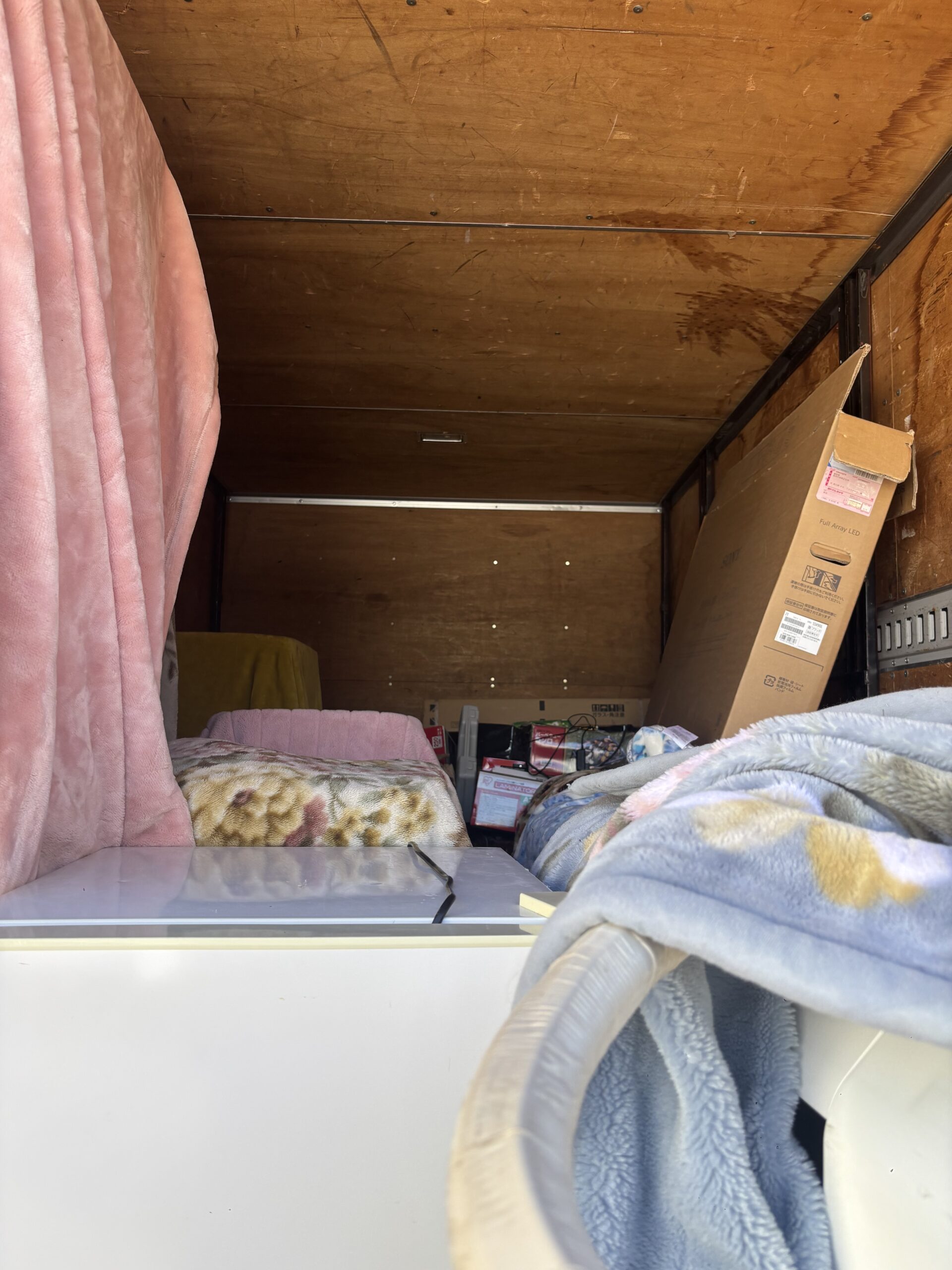 福岡市東区香椎 法人様から大量の家具家電などの出張買取をさせて頂きました。