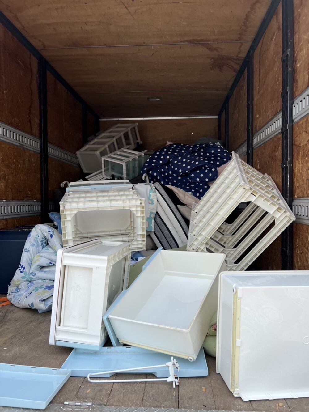 福岡市中央区 引越しに伴う不用品回収をさせて頂きました。