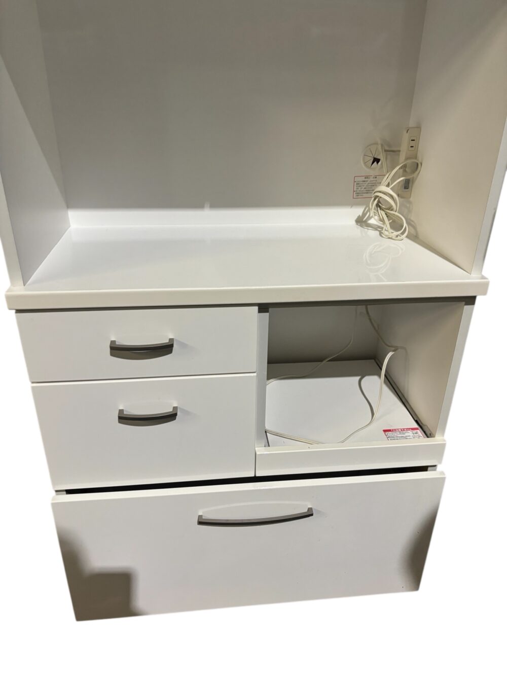 福岡市城南区神松寺 食器棚の出張買取をさせて頂きました