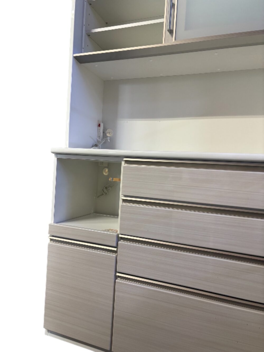 福岡市博多区博多駅南 食器棚の出張買取をさせて頂きました！