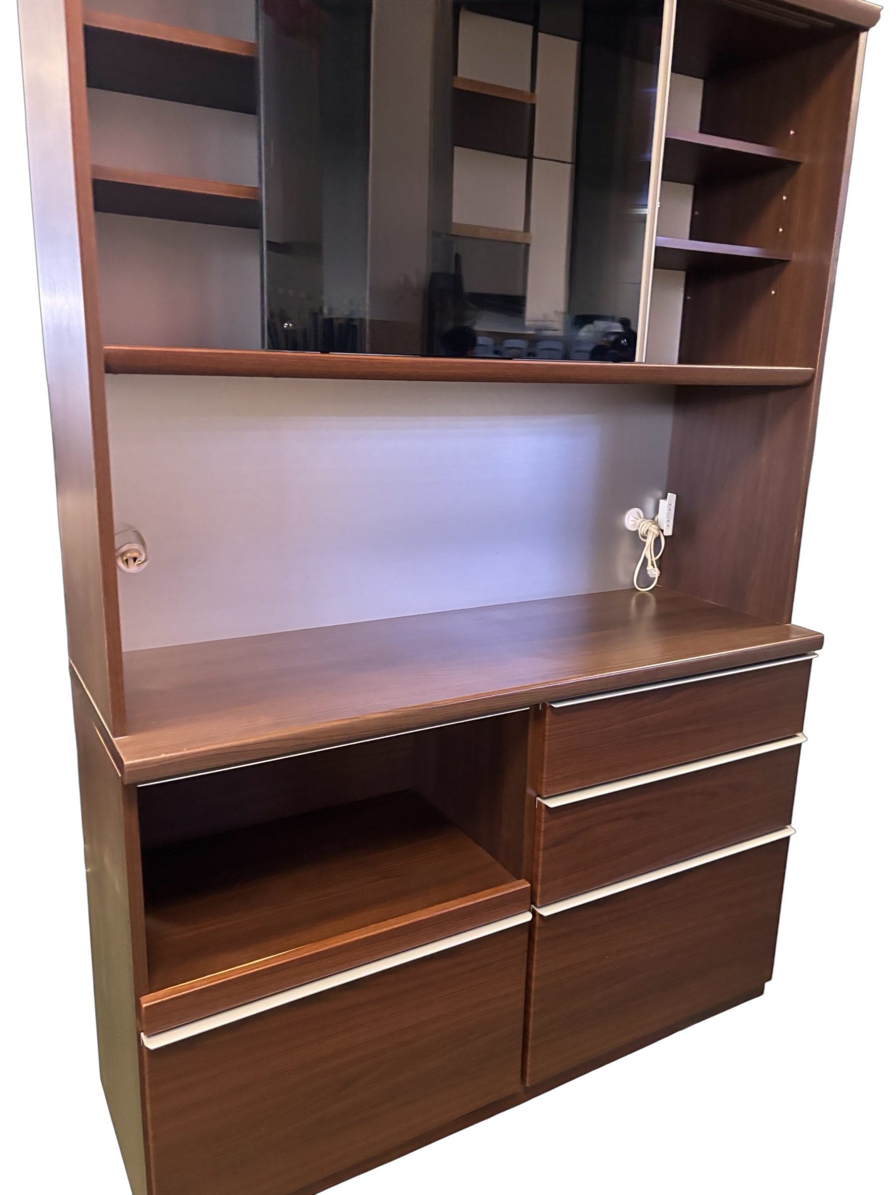 那珂川市 食器棚の出張買取を行いました。買取価格8000円